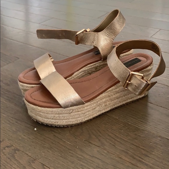 steve madden metallic platform sandals